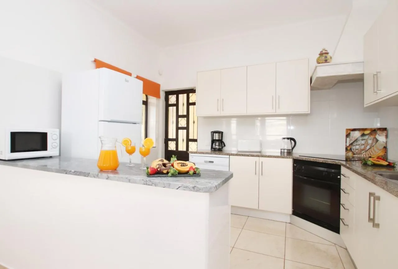 Villa Saint John By Algarve Vacation Albufeira